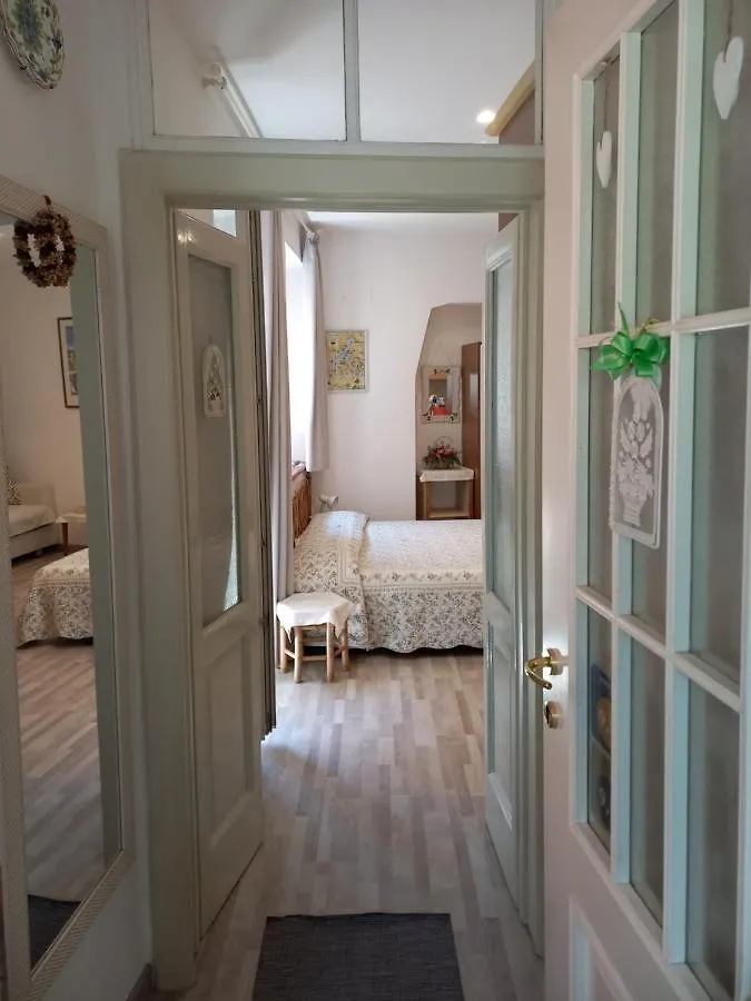 Bellagio Center Apartment N°12 0*,