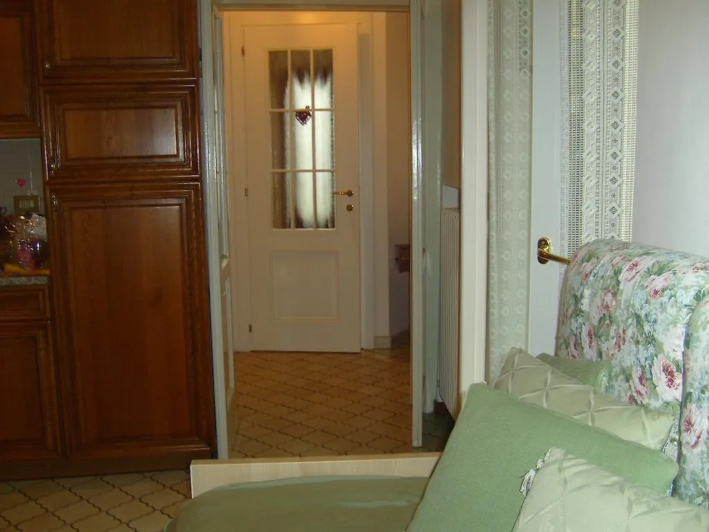 Bellagio Center Apartment N°12
